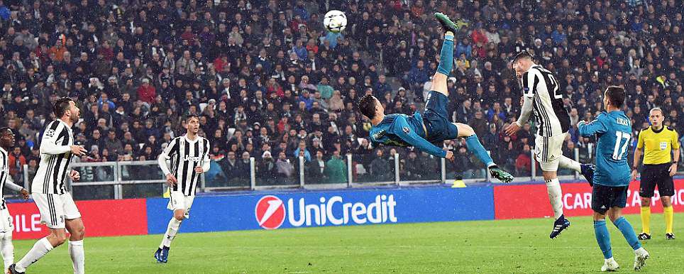 hình ảnh: Siêu phẩm Ronaldo ghi vào lưới Juve rạng sáng nay