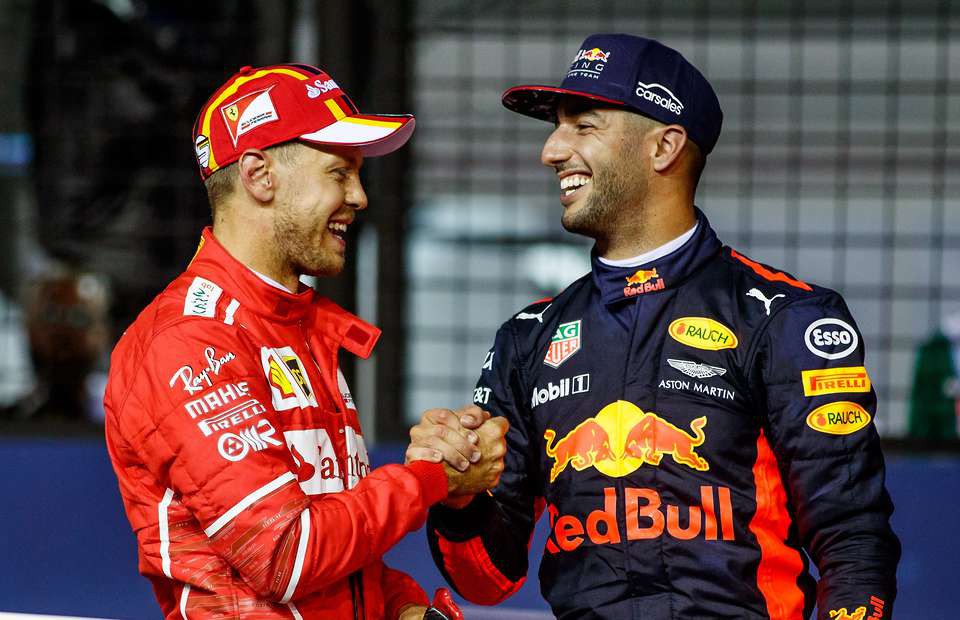 hình ảnh: Mercedes cần tay đua ngổ ngáo như Ricciardo (phải) để gây áp lực lên Vettel (trái)