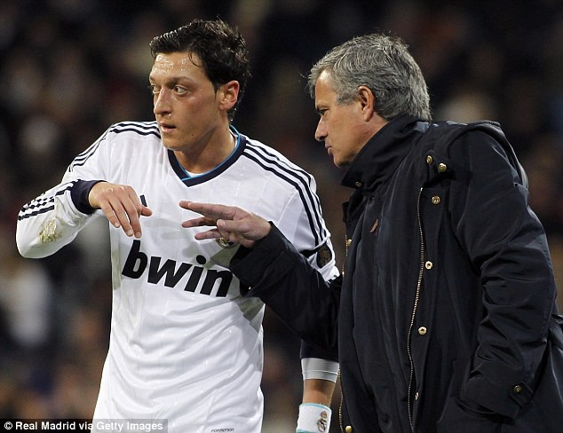 Oezil và Mourinho từng làm việc khá ăn ý thời còn ở Real Madrid