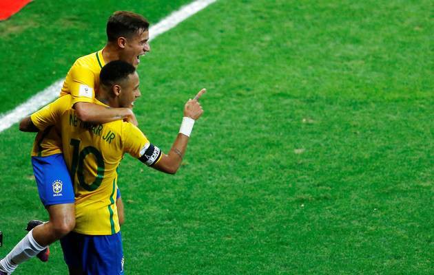 Neymar sút hỏng phạt đền, Brazil vẫn đè bẹp Paraguay