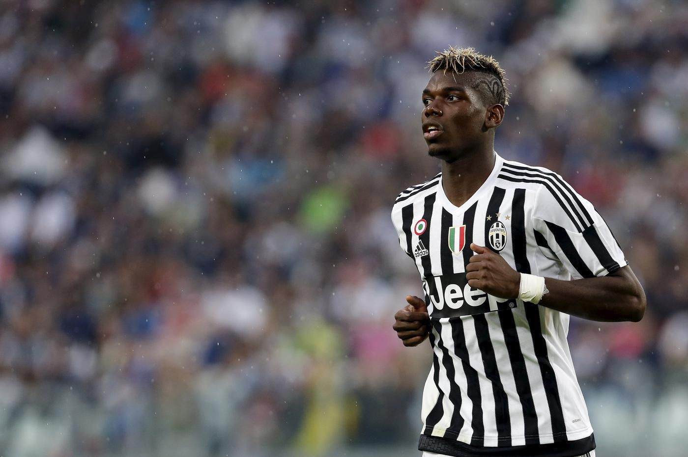 Paul Pogba sắp phá kỷ lục chuyển nhượng