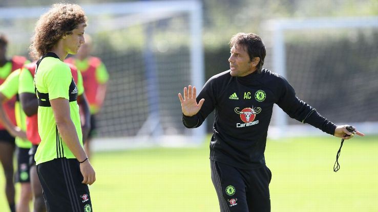 Conte và Luiz từng hục hặc trong những tuần vừa qua