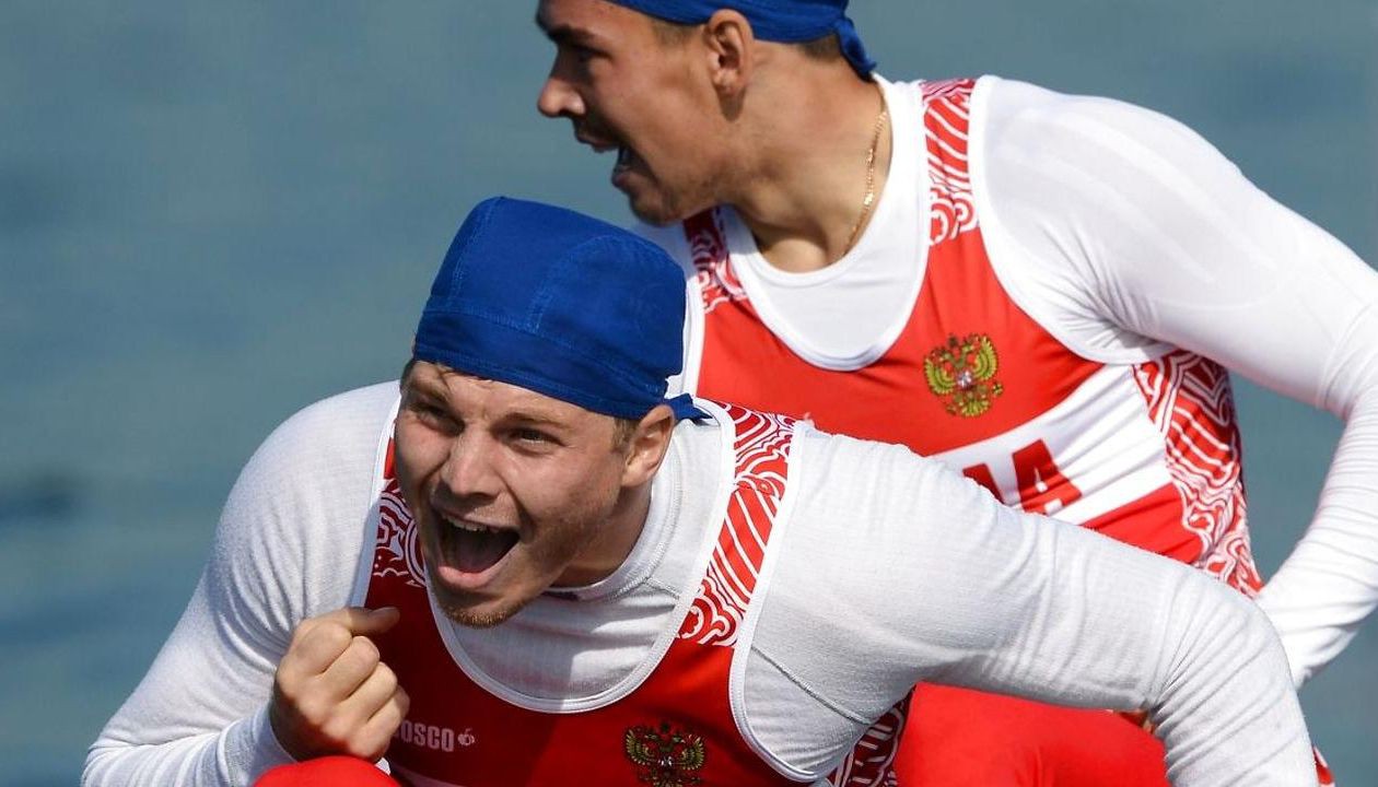 Alexey Korovashkov cùng 4 VĐV đua thuyền Canoe khác bị loại khỏi Olympic 2016.