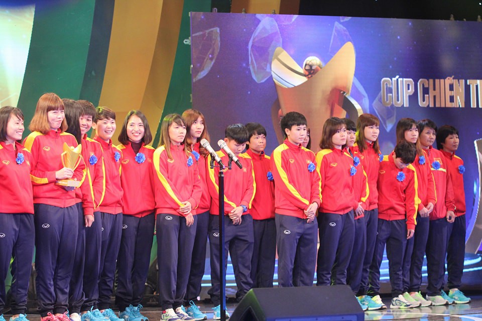 Đội tuyển Bóng đá nữ Việt Nam- các nhà vô địch tại SEA Games 29 đã vượt qua hai ứng cử viên nặng ký ĐT U15 Việt Nam và ĐT U23 bóng chuyền nữ Việt Nam để giành chiến thắng ở hạng mục ''Đội tuyển của năm'' - Cúp chiến thắng 2017.