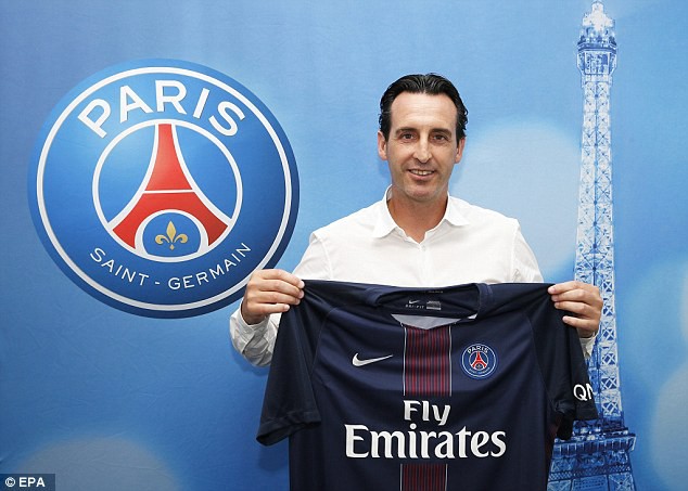 Paris Saint-Germain bổ nhiệm Unai Emery.