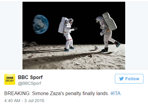 ''Tin nóng: Simone Zaza đã sút quả bóng lên địa điểm này.''