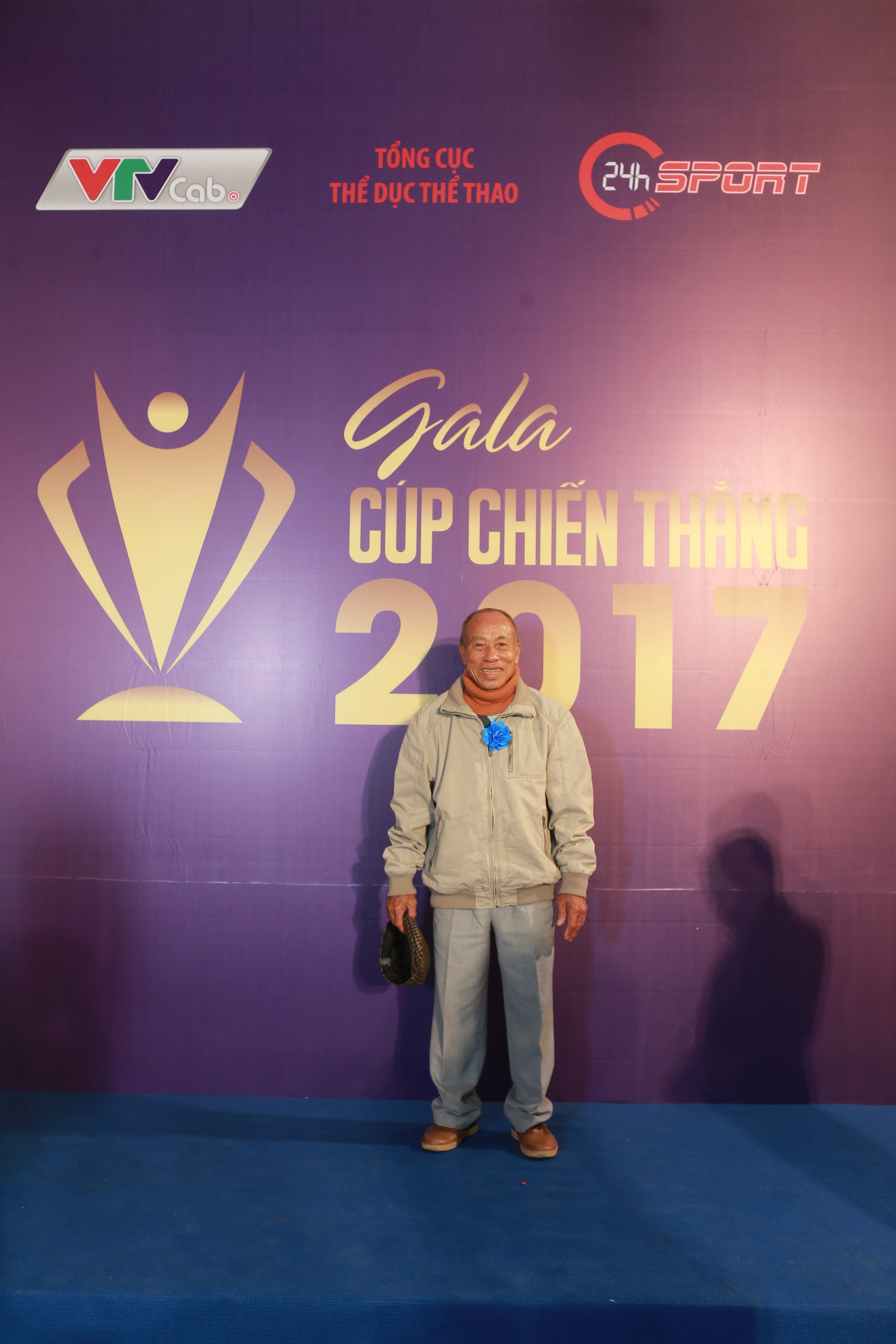 Huyền thoại điền kinh Bùi Lương, chủ nhân danh hiệu ''Thành tựu trọn đời'' tại Gala Cúp Chiến thắng 2016