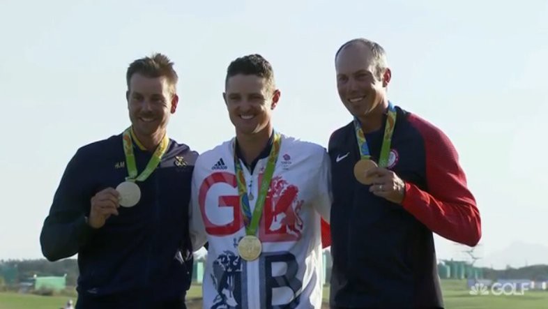 Justin Rose (giữa) trở thành tay golf đầu tiên giành HCV ở một kỳ Olympic hiện đại.