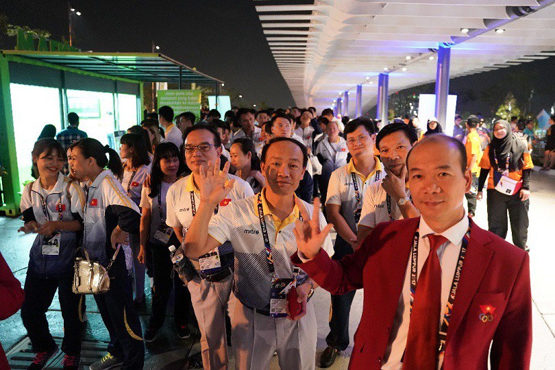 Những thành viên còn lại của đoàn TTVN có mặt trong Lễ bế mạc SEA Games 29.