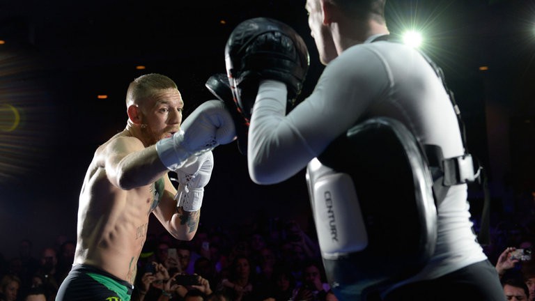 Rất nhiều người cho rằng, Conor McGregor không xứng đáng được coi là một tay đấm boxing.