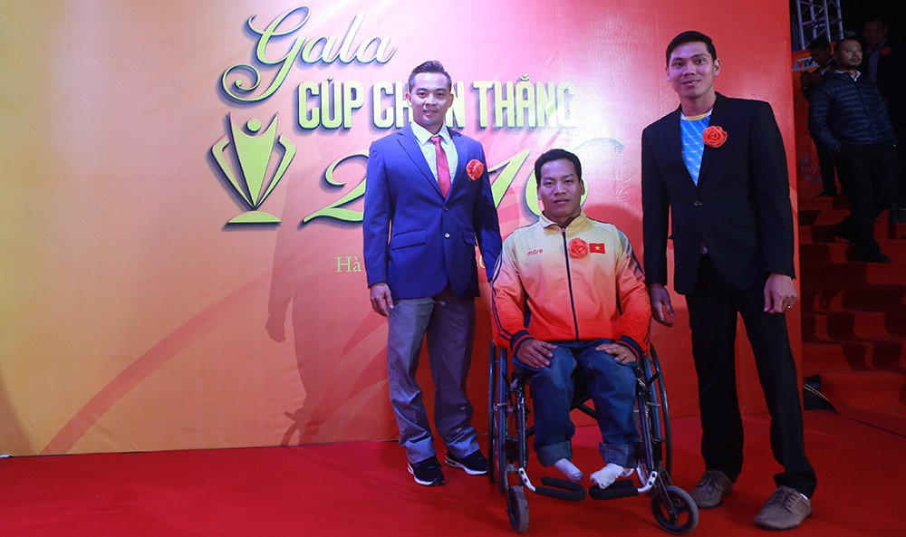 Lê Văn Công trước giờ khai mạc Gala Cúp chiến thắng 2016,