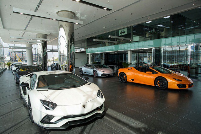 Lamborghini Dubai là showoorm có diện tích lớn nhất trong khu vực Trung Đông và Châu Phi