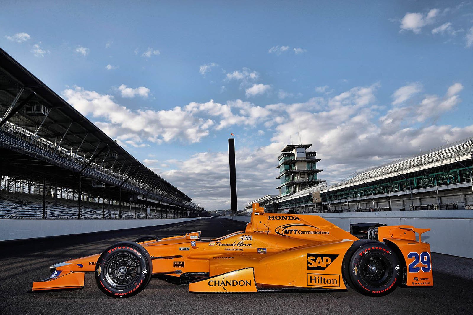 Dallara DW12 là chiếc xe mà Alonso sẽ sử dụng để thi đấu tại Indy500