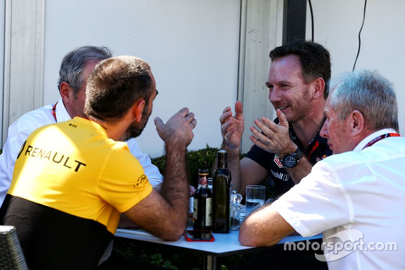 Cuộc thảo luận giữa đội Redbull va Renault