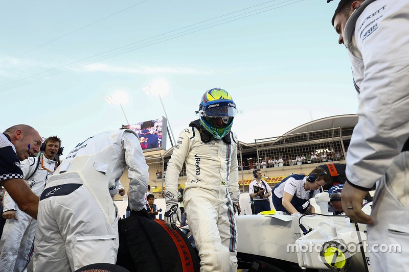 Đáp lại lời mỉa mai của Verstappen, Massa cũng cảnh báo tay đua này về vòng đua tại Brazil