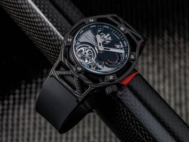 Ferrari 70 Years Toubillon Chronograph có ba phiên bản: Vàng Vua, PEEK Carbon và Titanium