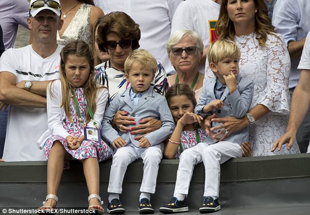 4 thiên thần của Federer còn có thể chứng kiến ông bố chinh phục thêm nhiều danh hiệu