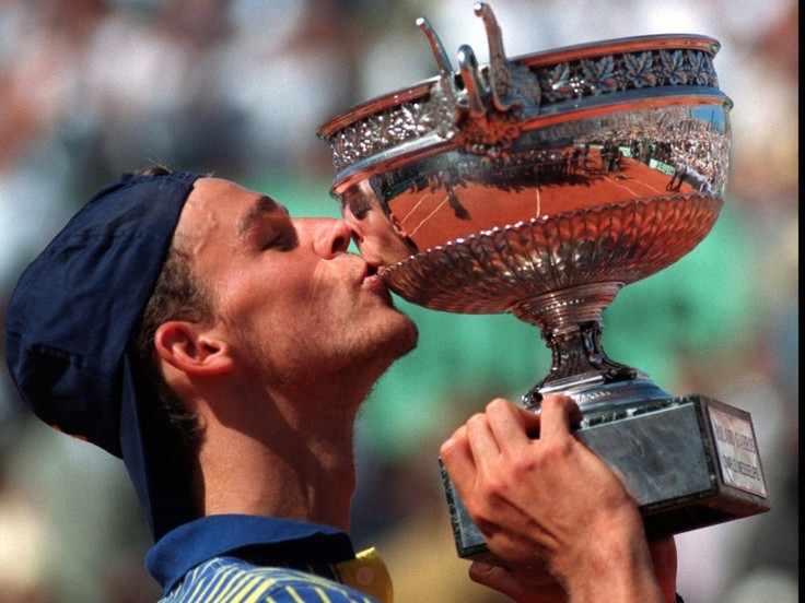 Gustavo Kuerten vô địch Roland Garros đúng ngày Ostapenko chào đời
