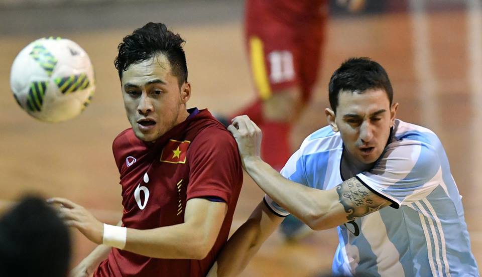 Đúng 1 năm về trước, ĐT Futsal Việt Nam lên đường dự giải châu Á mà không được ăn Tết Bính Thân tại quê nhà. Ảnh: Quang Thắng.