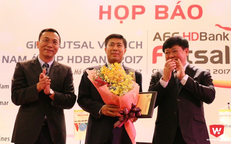 Giải đấu tầm khu vực tiếp tục nhận được sự hợp tác ba bên từ VFF, VOV và nhà tài trợ HDBank. Ảnh: Quang Thịnh.