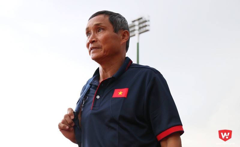 HLV Mai Đức Chung đã thuyết phục thành công chân sút xuất sắc nhất thời điểm hiện tại của bóng đá Việt Nam. Ảnh: Quang Thịnh.