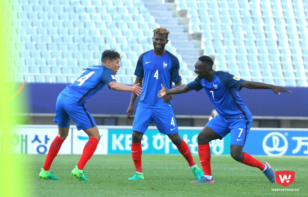 U20 Pháp chơi bóng tự tin và rất thoải mái trong chiến thắng 3-0 trước U20 Honduras. Ảnh: Quang Thịnh.