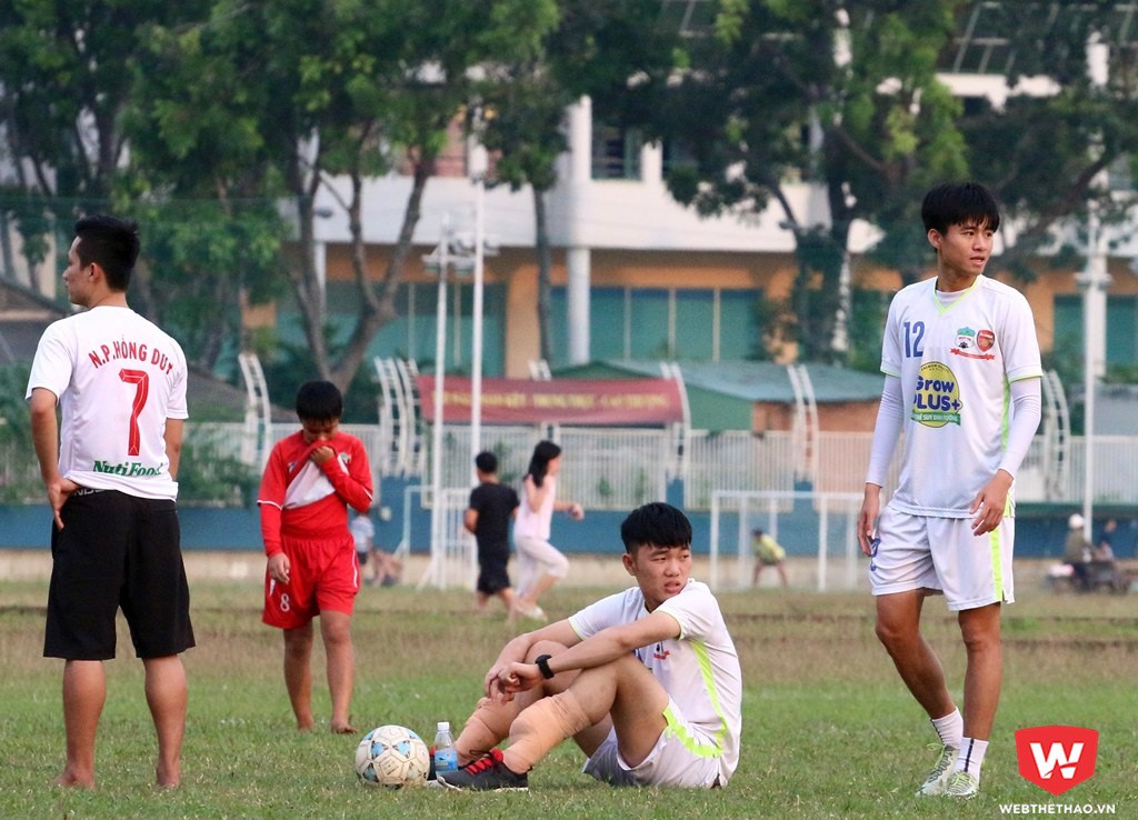 Xuân Trường cần xem xét chấn thương và chắc chắn nghỉ trận gặp U.21 Việt Nam. Ảnh: Quang Thịnh.