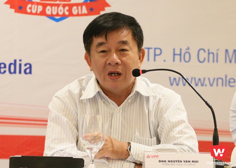 Trưởng ban trọng tài ông Nguyễn Văn Mùi thừa nhận công tác trọng tài ở giai đoạn I là không tốt. Ảnh: Quang Thịnh.