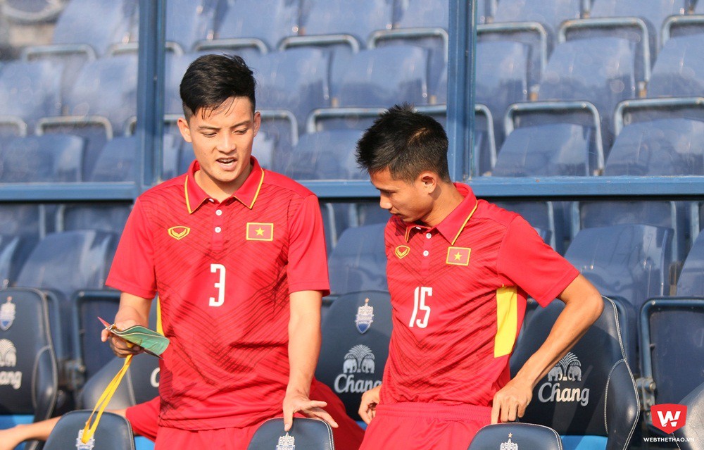 Trung vệ của SLNA ngồi ngoài suốt giải M150 dù hàng thủ của U23 Việt Nam gặp nhiều lỗi hệ thống. Ảnh: Quang Thịnh.