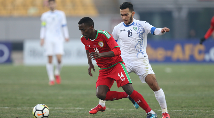Doniyorjon Narzullaev (số 16) được đăng ký làm thủ môn thứ 3 của U23 Uzbekistan. Ảnh: AFC.
