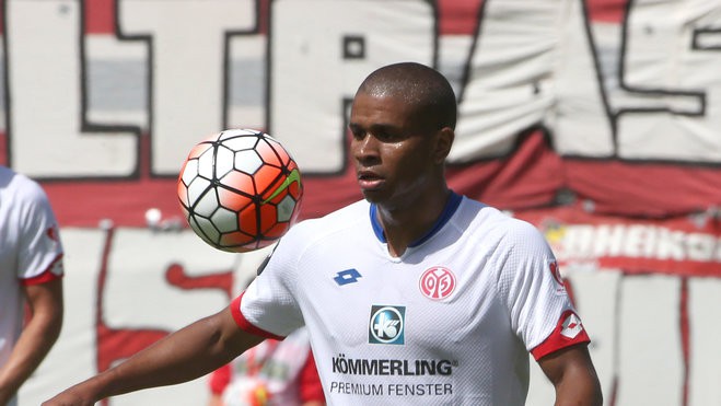 Chinedu Ede từng khoác áo nhiều cấp độ đội trẻ của Đức. Anh có cha là người Nigeria và đã từng thi đấu tại Bundesliga. Ảnh: Gettyimages.