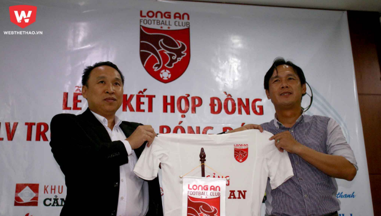 Minh Phương còn một năm hợp đồng với CLB Long An và hy vọng được tạo điều kiện để ra đi. Ảnh: Quang Thịnh.
