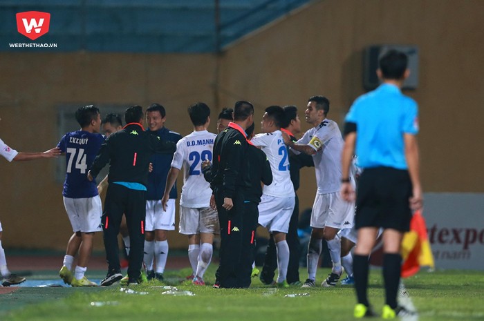 Hà Nội FC từng trải qua giai đoạn khủng hoảng nhẹ với 6 trận hòa liên tiếp ở các mặt trận. Ảnh Hải Đăng