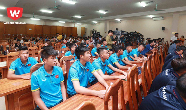 U15 Việt Nam sẽ tạm thời giải tán để các cầu thủ về thi đấu VCK U15 QG. Ảnh Hải Đăng