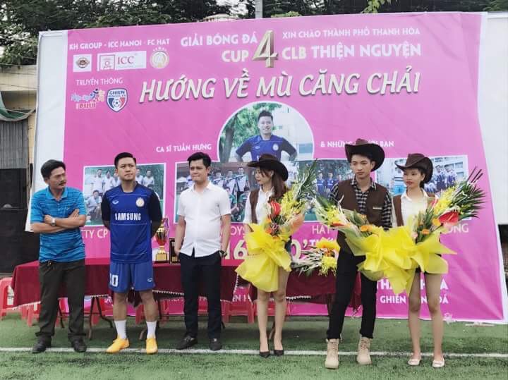 Giải đấu đã quyên góp được số tiền 62,5 triệu ủng hộ đồng bào Mù Căng Chải. Ảnh Hoàng Vinh