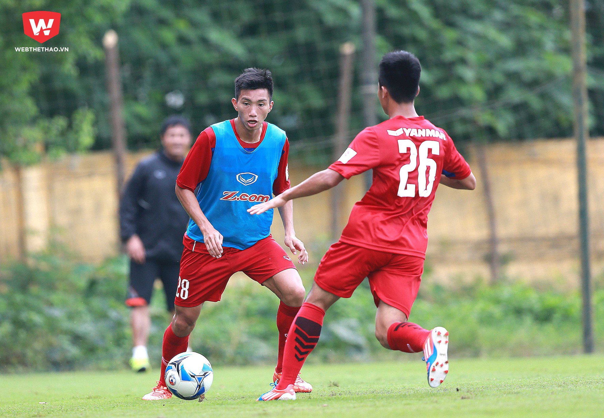 Sau khi trở về từ SEA Games 29, Văn Hậu tiếp tục khoác áo U18 Việt Nam tại giải U18 Đông Nam Á. Ảnh Hải Đăng