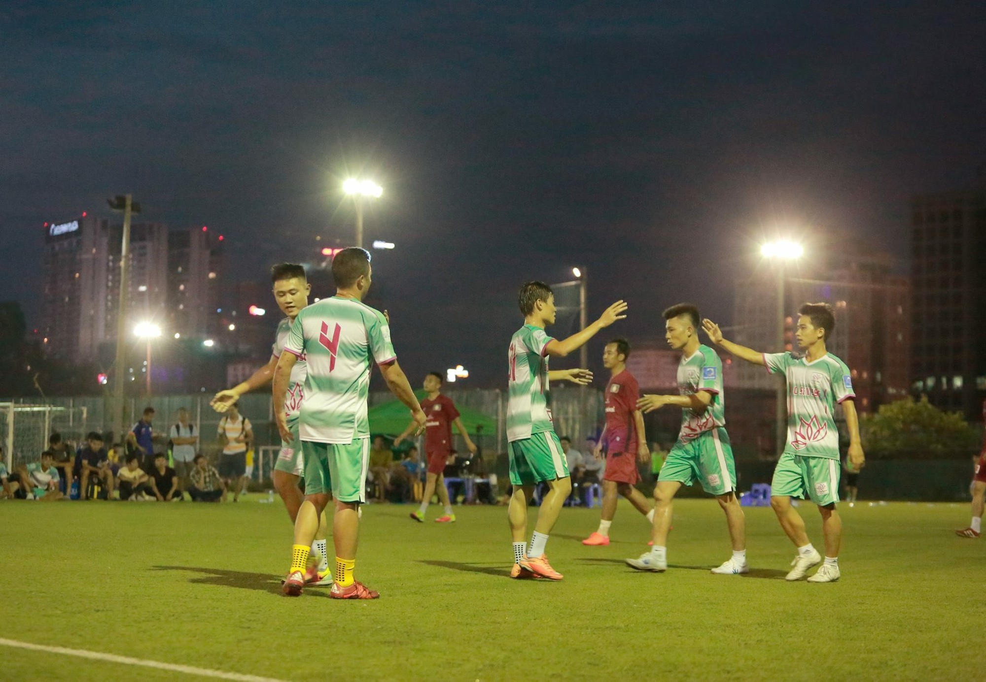 Trong trận chung kết giữa HAT và Đảo Sen diễn ra cực kỳ hấp dẫn. Đảo Sen là đội có bàn thắng mở tỷ số trước trong hiệp 1