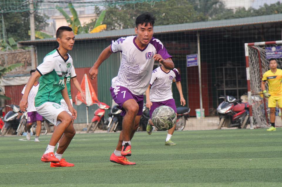 Giải bóng đá Xuân về sum họp: Sân chơi mới của phủi Hà Nội 