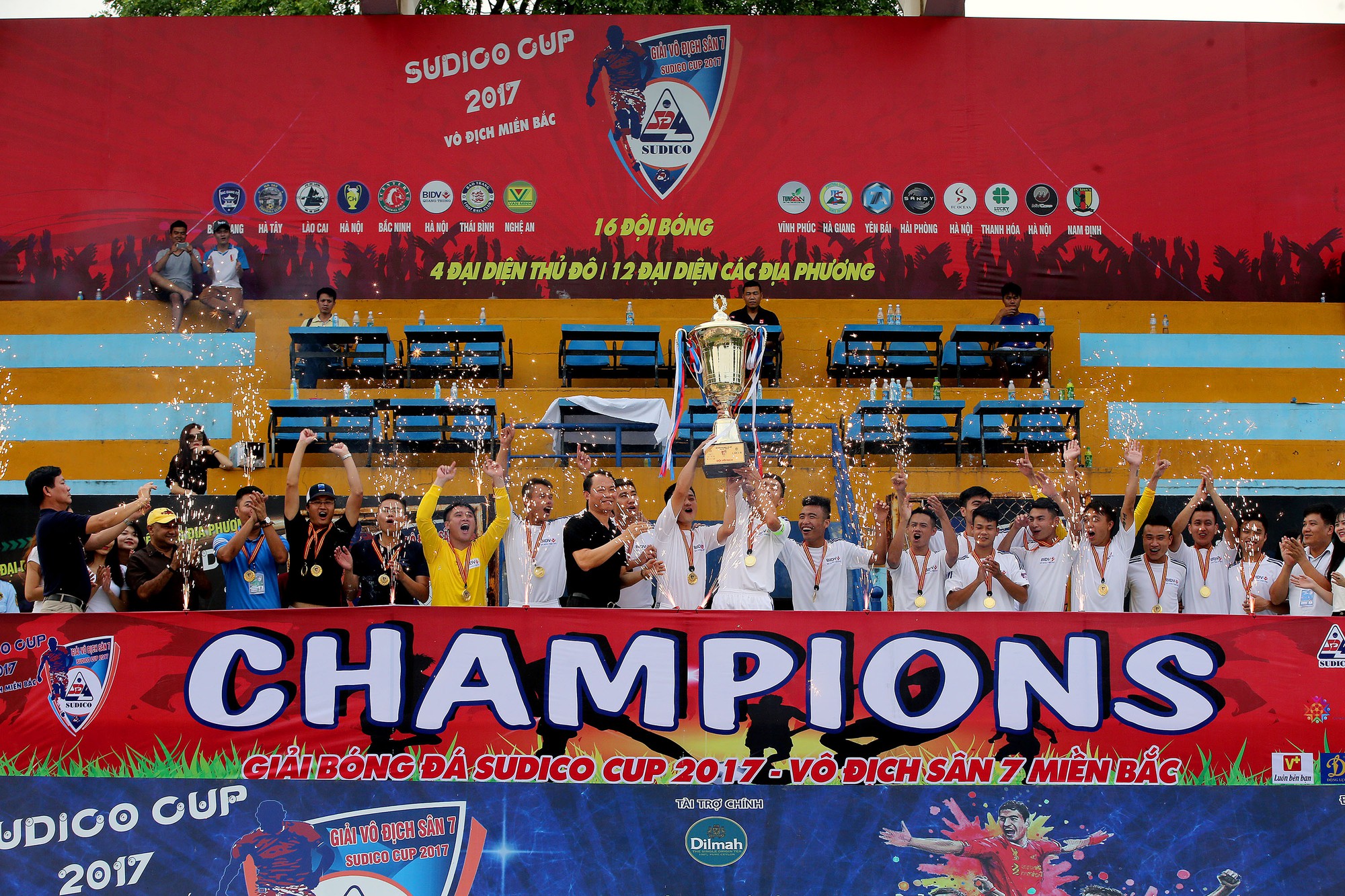 BIDV Quang Trung lên ngôi một cách đầy xứng đáng ở Sudico Cup 2017. Ảnh Hải Đăng