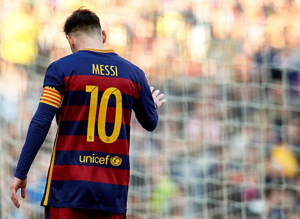 Chơi rất xuất sắc nhưng Messi lại tiếp tục đá hỏng 11m