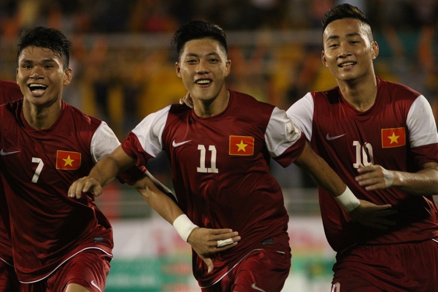 Lâm Ti Phông (11) nâng tỷ số trận đấu lên 3-2