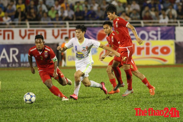 Buộc phải giành chiến thắng trong trận đấu với U.21 Myanmar, U.21 HA.GL gặp rất nhiều khó khăn và có những thời điểm đã để đối thủ dẫn trước