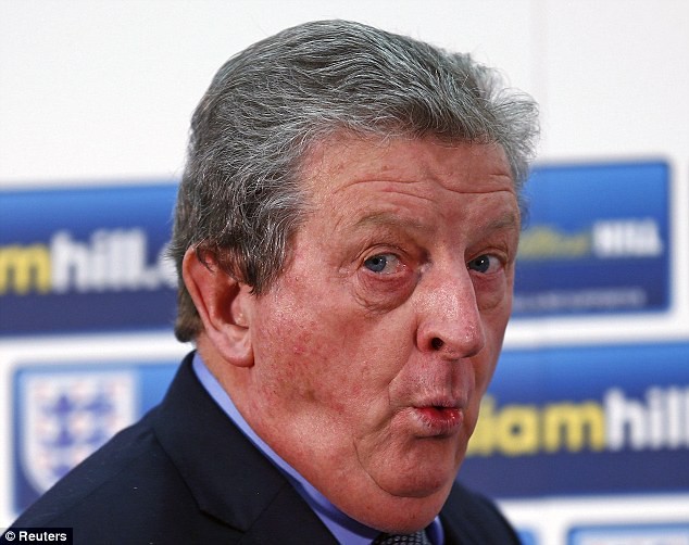 Roy Hodgson và FA đổi ý, cấm Wags “bám càng”: Nhịn sex vì World Cup 2014