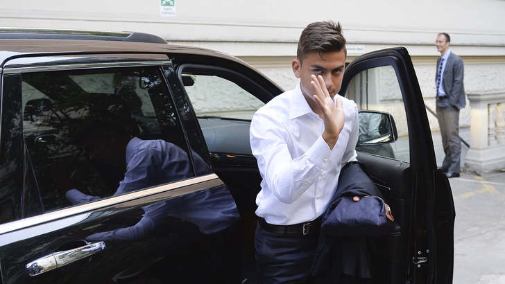 Foto LaPresse - Daniele Badolato 28/05/2015 Torino ( Italia ) Sport Calcio Paulo Dybala a Torino per le visite mediche Nella foto: Paulo Dybala Photo LaPresse - Daniele Badolato 28 May 2015 Turin ( Italy ) Sport Soccer Paulo Dybala in Turin for medical check up In the pic: Paulo Dybala