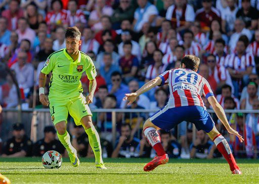 Vẫn còn mục tiêu là xây vững ngôi thứ 3 La Liga, các cầu thủ Atletico Madrid chẳng hề e dè trước hàng tấn công siêu mạnh của Barcelona