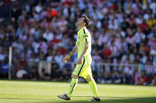 Nét thất vọng của Messi sau những cơ hội lần lượt trôi qua chân anh và đồng đội