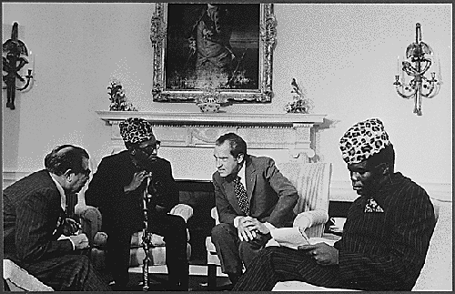 Nhà độc tài Mobutu cùng tổng thống Mỹ Nixon...