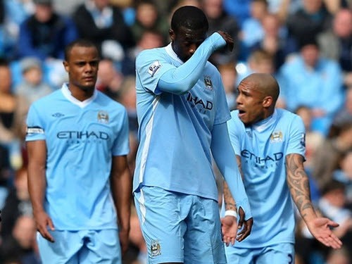 Man City trước nguy cơ văng khỏi Top 4: Có Sterling, vẫn kinh tuổi già