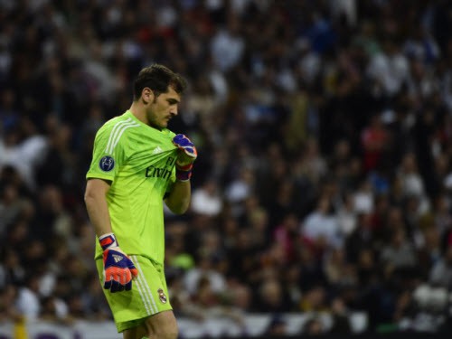 Thêm một thủ quân Real Madrid bị ruồng bỏ: Casillas & “những kẻ lưu vong”