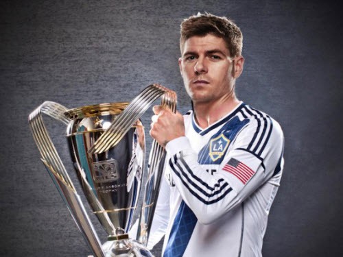 Steven Gerrard: “Đừng biến tôi thành... Beckham!”